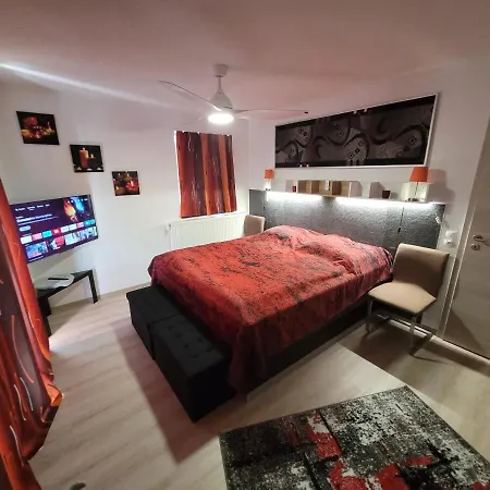 Penthouse-apartment Am Kornfeld شقة