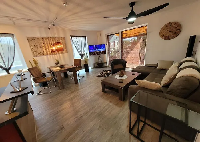 Penthouse-apartment Am Kornfeld 公寓 *